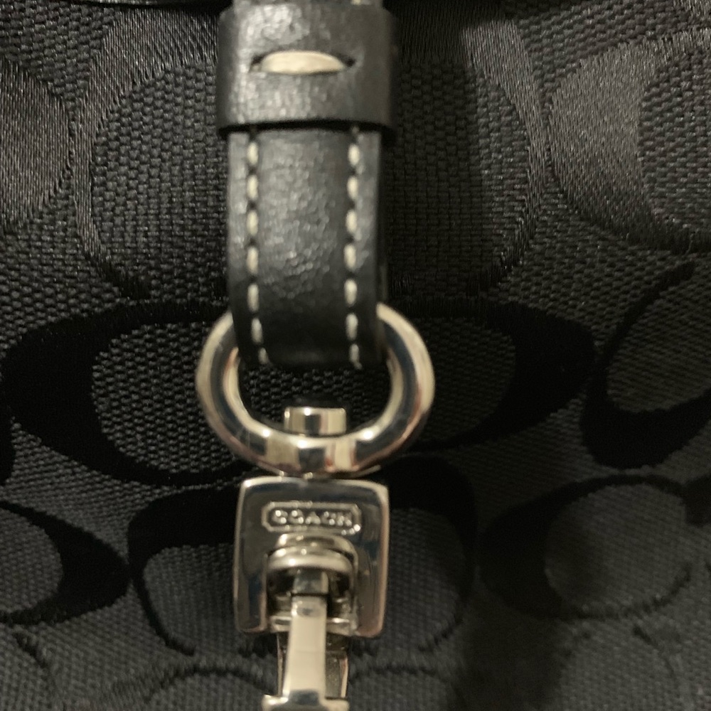 Coach purse - Picture 4 of 5